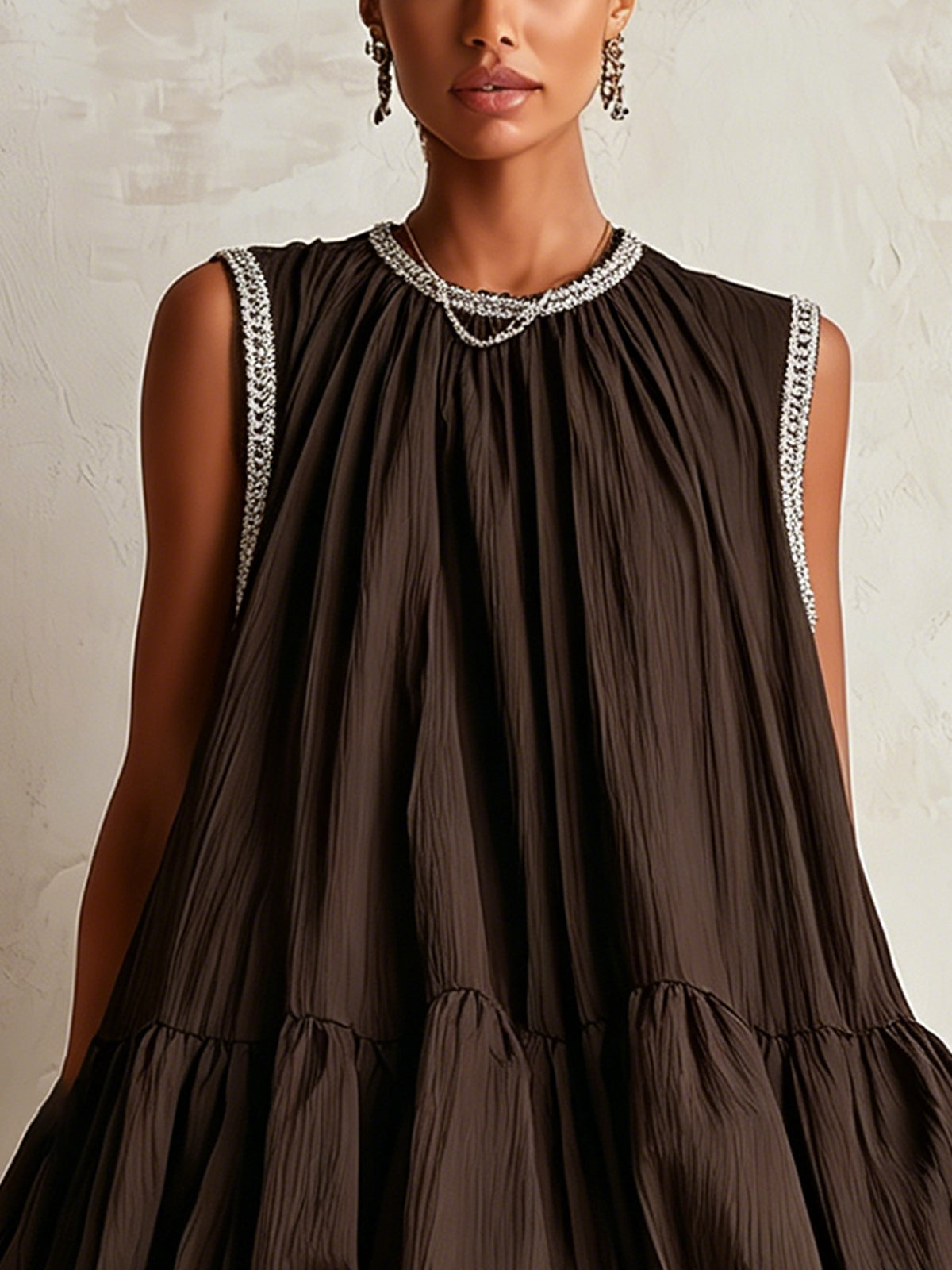 Colette | Mini-robe sans manches marron à ourlet bouffant