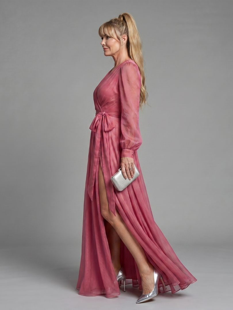 Meredith | Robe longue maxi fluide transparente à manches longues et portefeuille