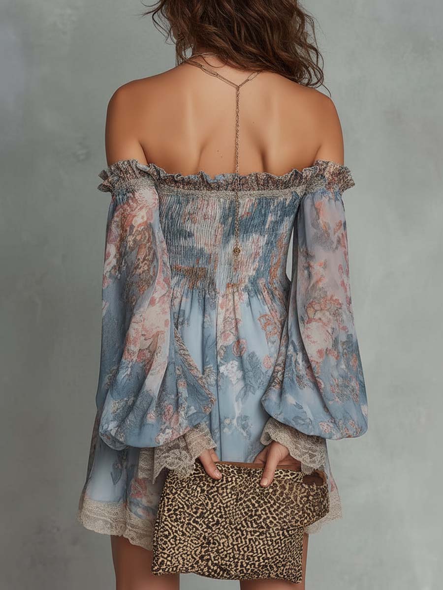 Romane | Robe courte en mousseline froncée à épaules dénudées et fleurs romantiques