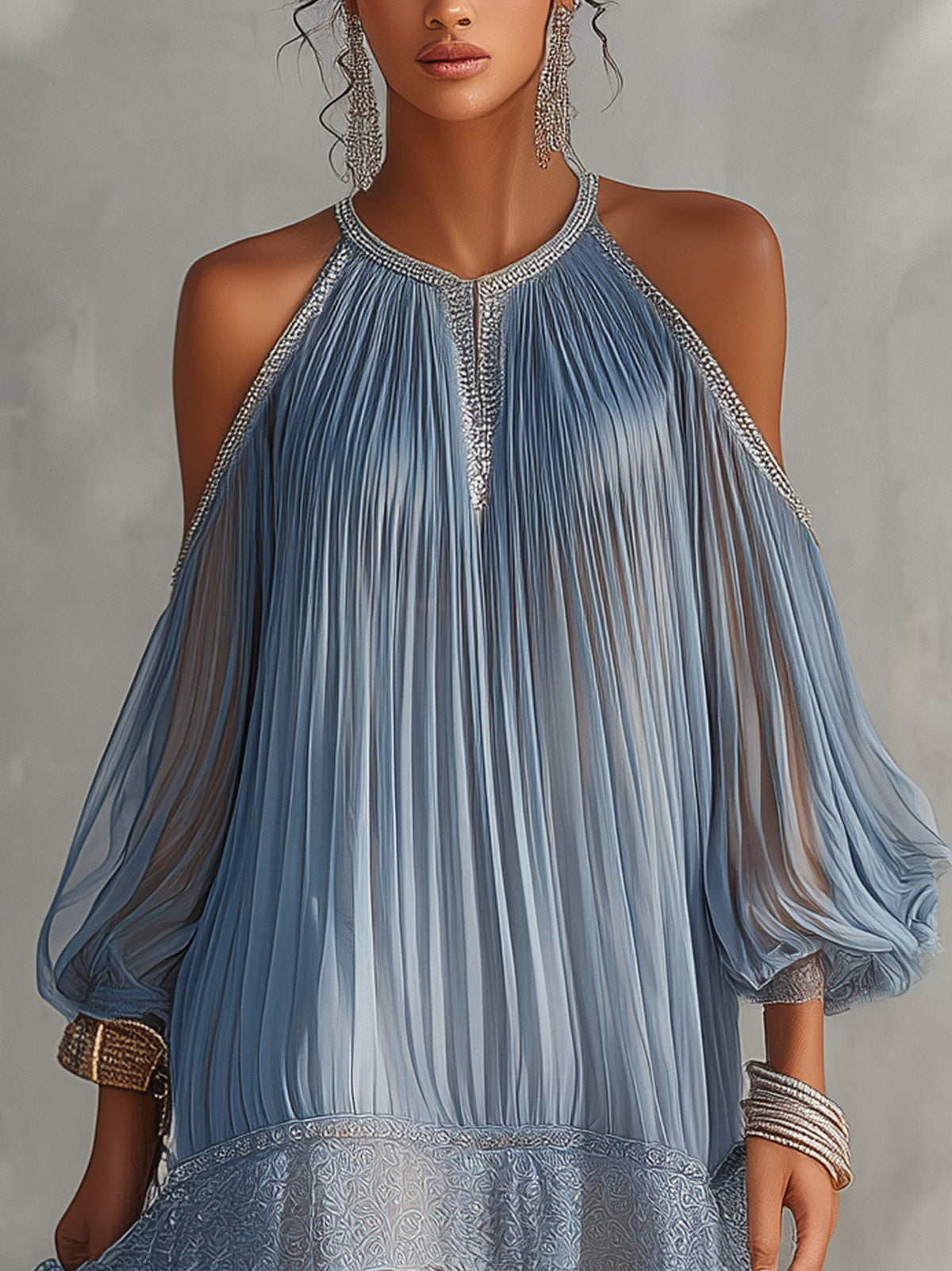 Séraphine | Robe courte bleue à épaules dénudées, froncée et ourlet en dentelle