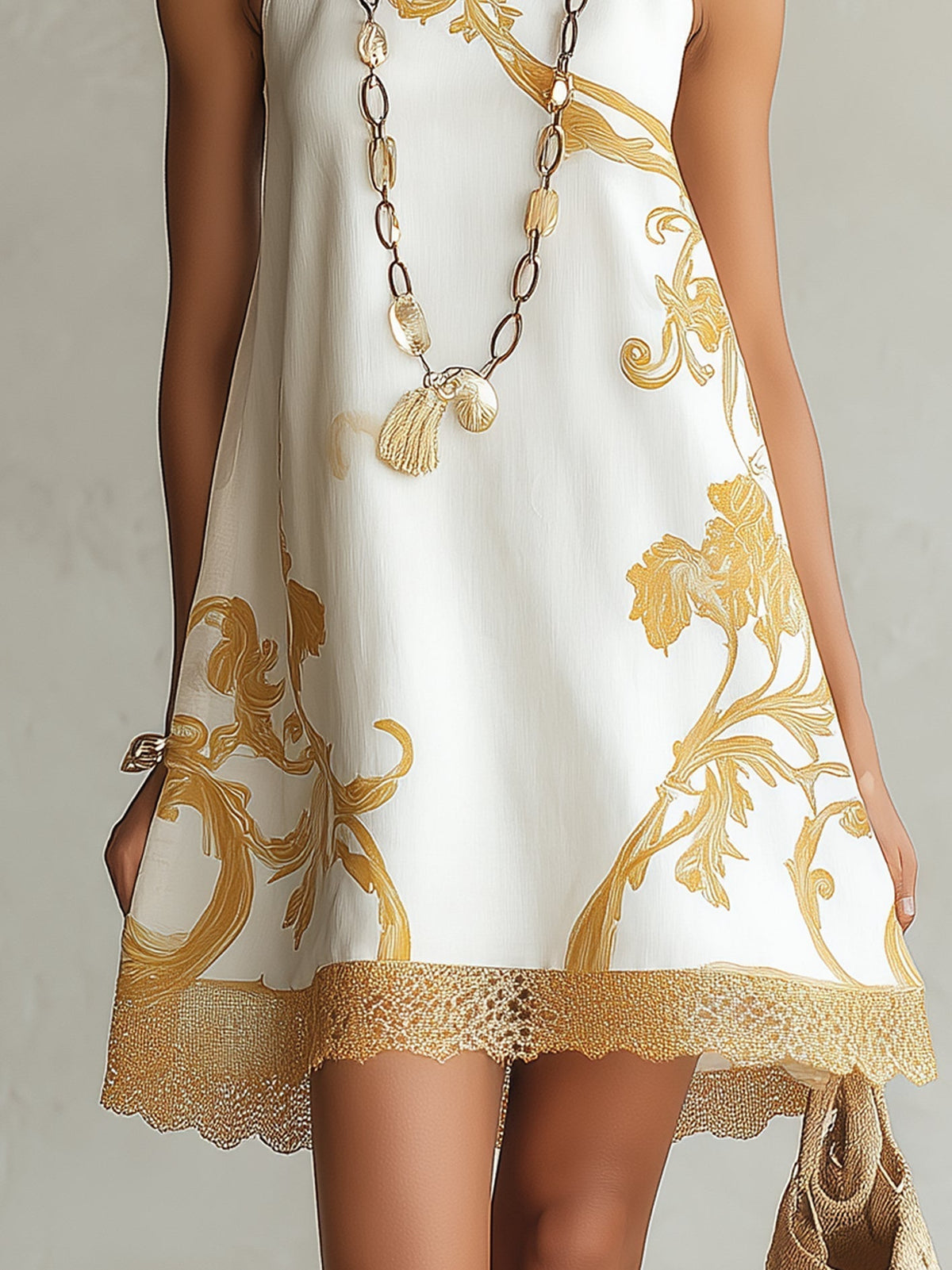 Héloïse | Robe courte en dentelle blanche à motifs dorés