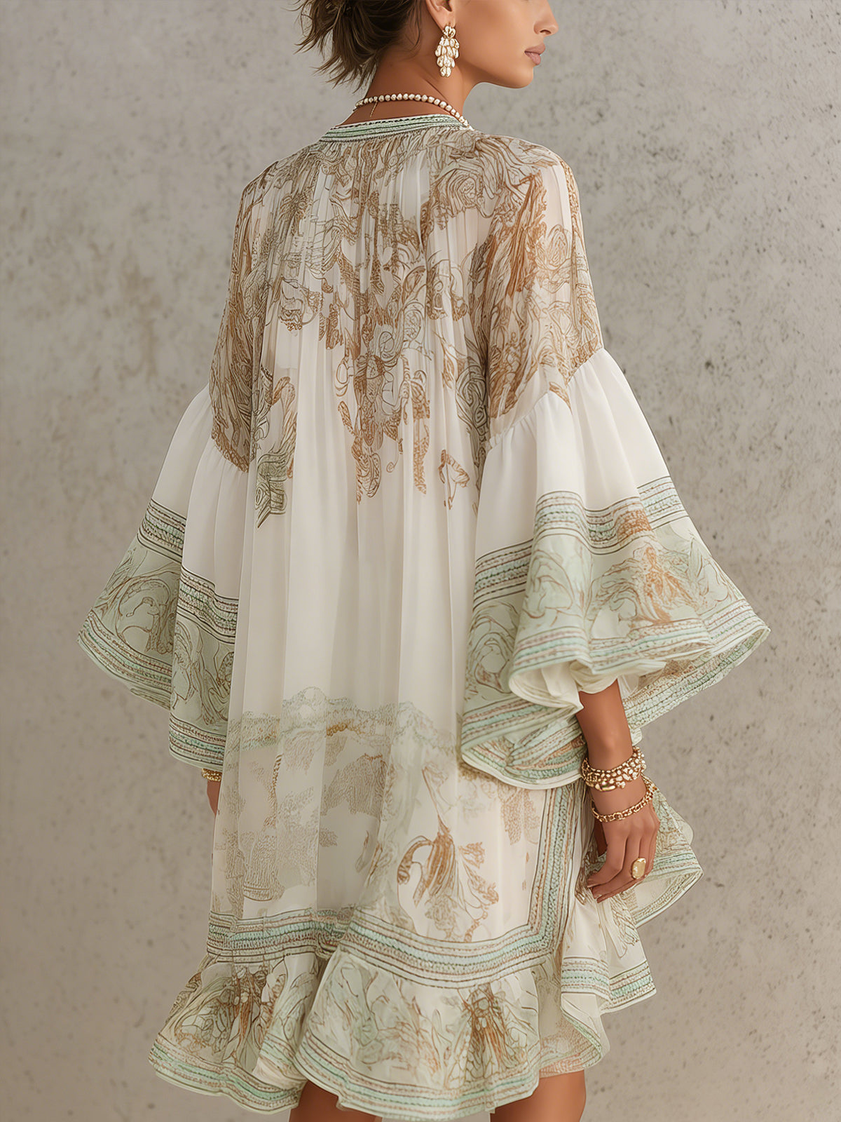 Rosalie | Robe courte en mousseline à manches volantées et ourlet rayé vert