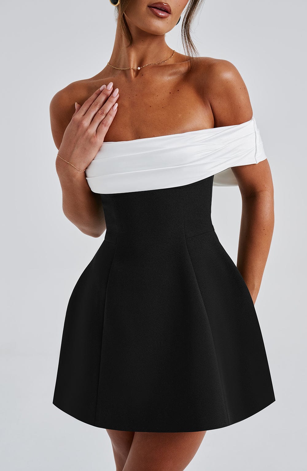 PRESENT DRESS